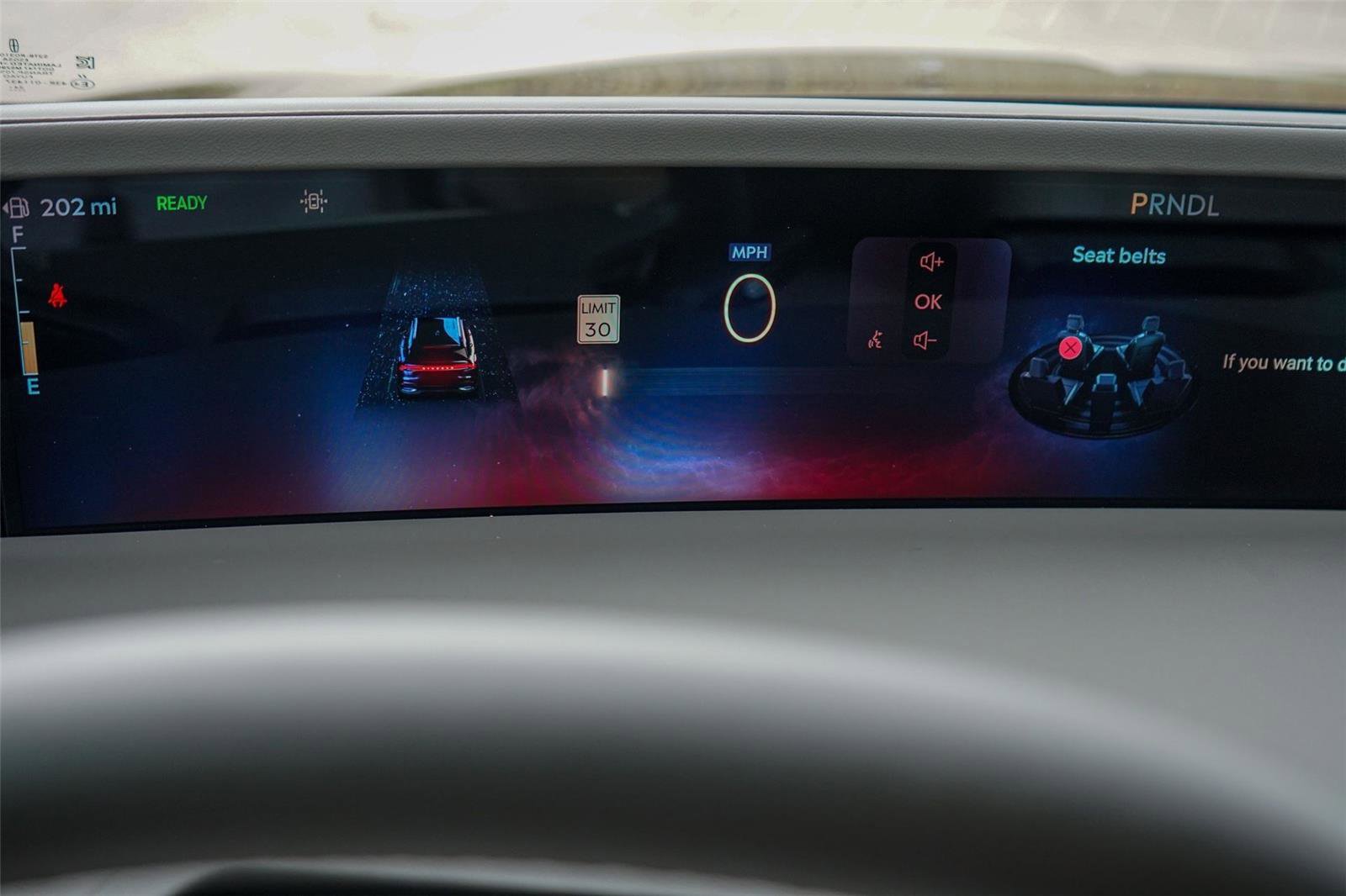 Used 2025 Lincoln Nautilus Reserve image 17