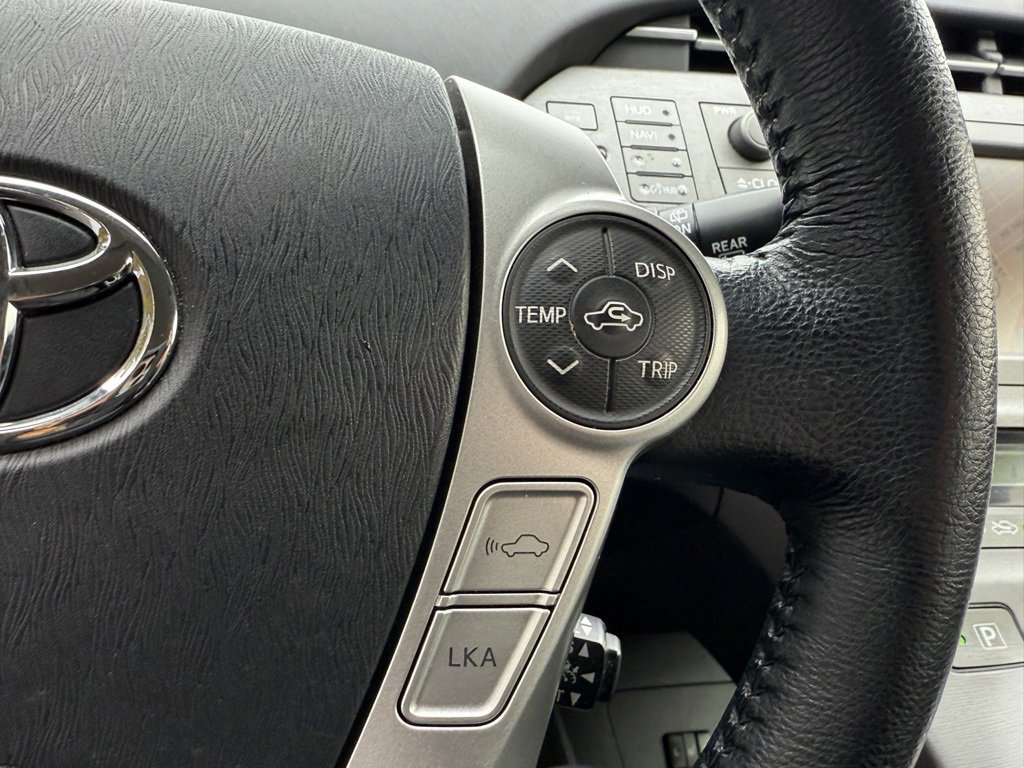 Used 2015 Toyota Prius Five w/ Advanced Technology Package image 26