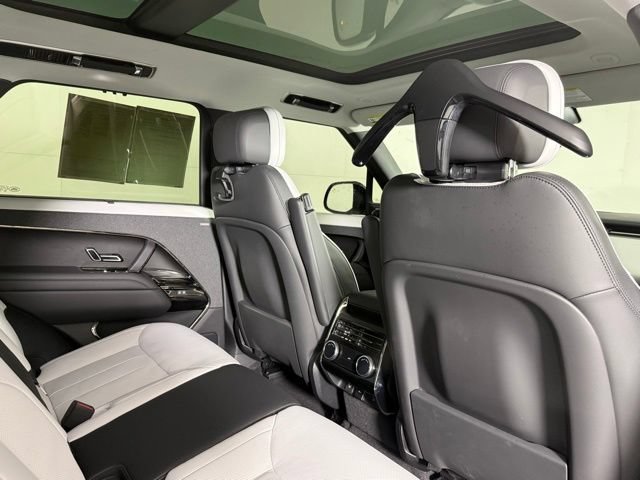 Used 2025 Land Rover Range Rover Sport Dynamic SE AWD/4WD image 30