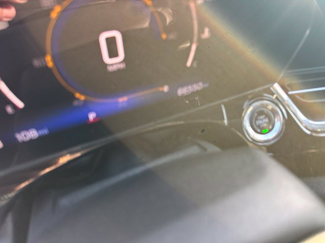 Used 2024 Chevrolet Trax RS w/ Sunroof Package FWD image 11
