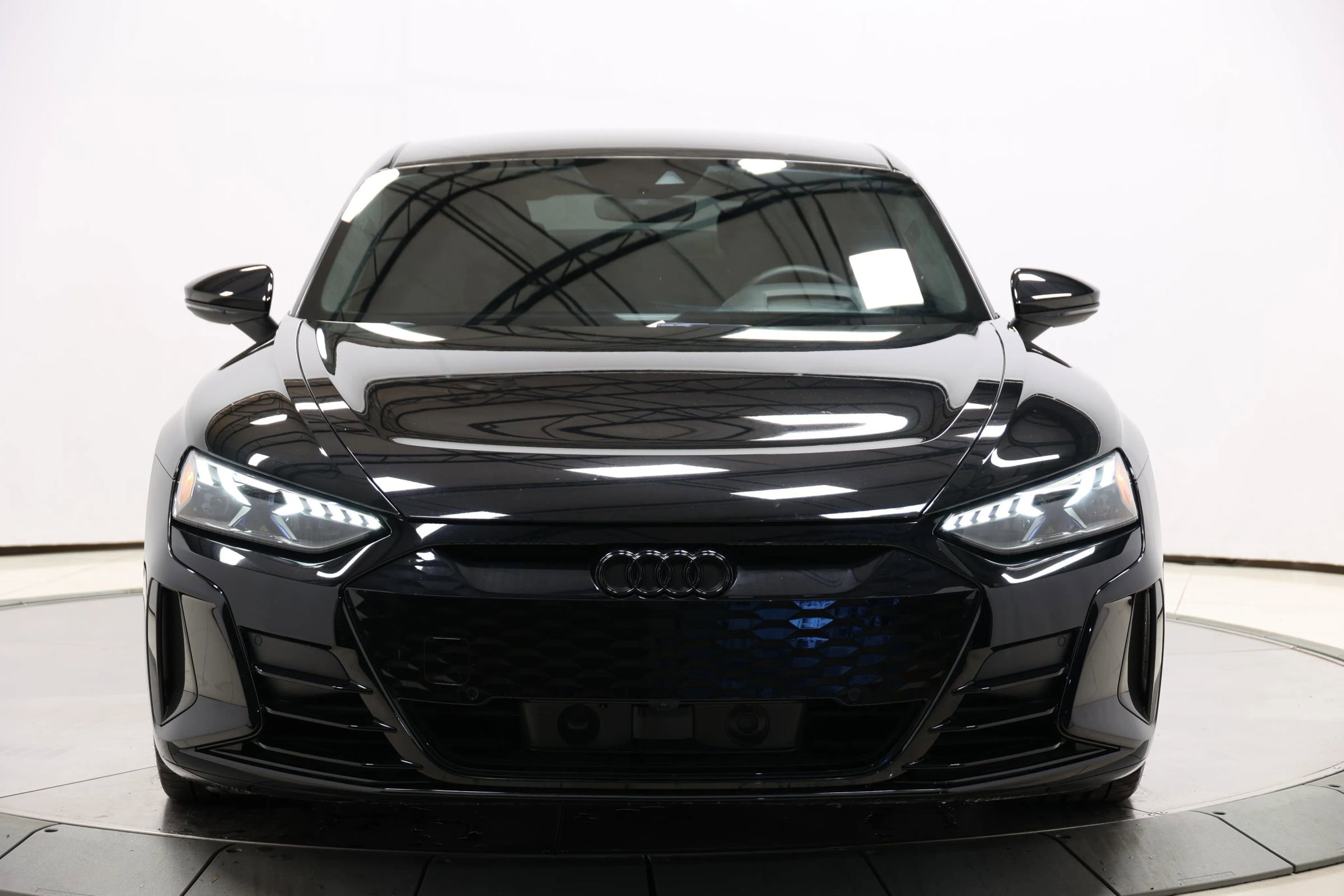 Used 2022 Audi RS e-tron GT w/ Carbon Performance Package image 94