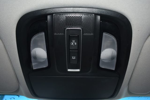 Used 2019 Kia Sorento LX image 28