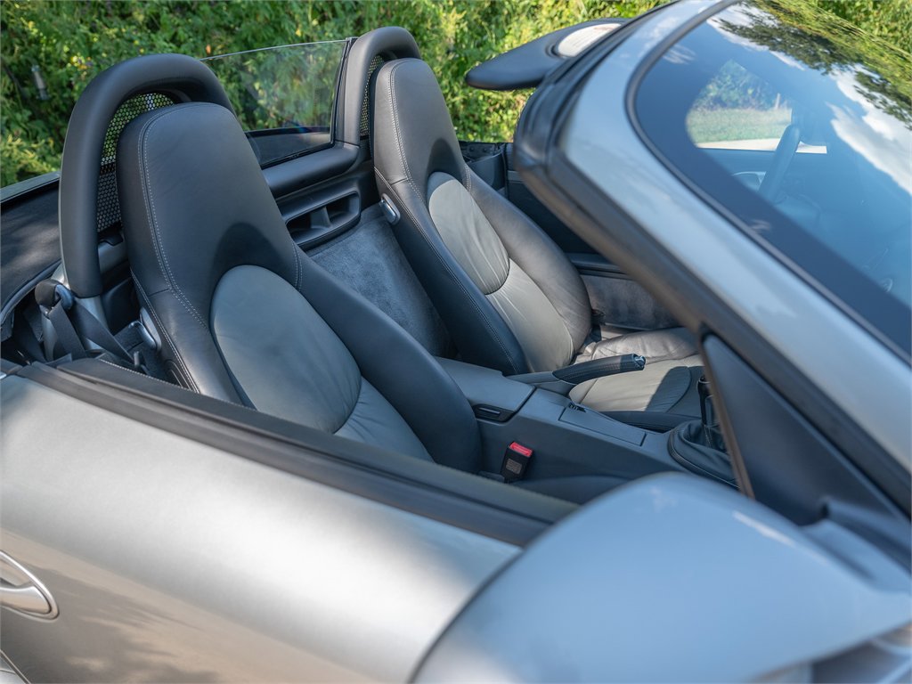 Used 2005 Porsche Boxster image 16