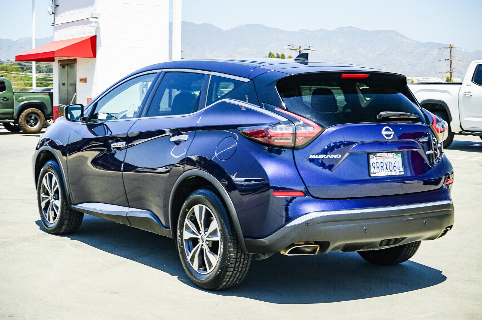Used 2023 Nissan Murano S AWD/4WD image 5