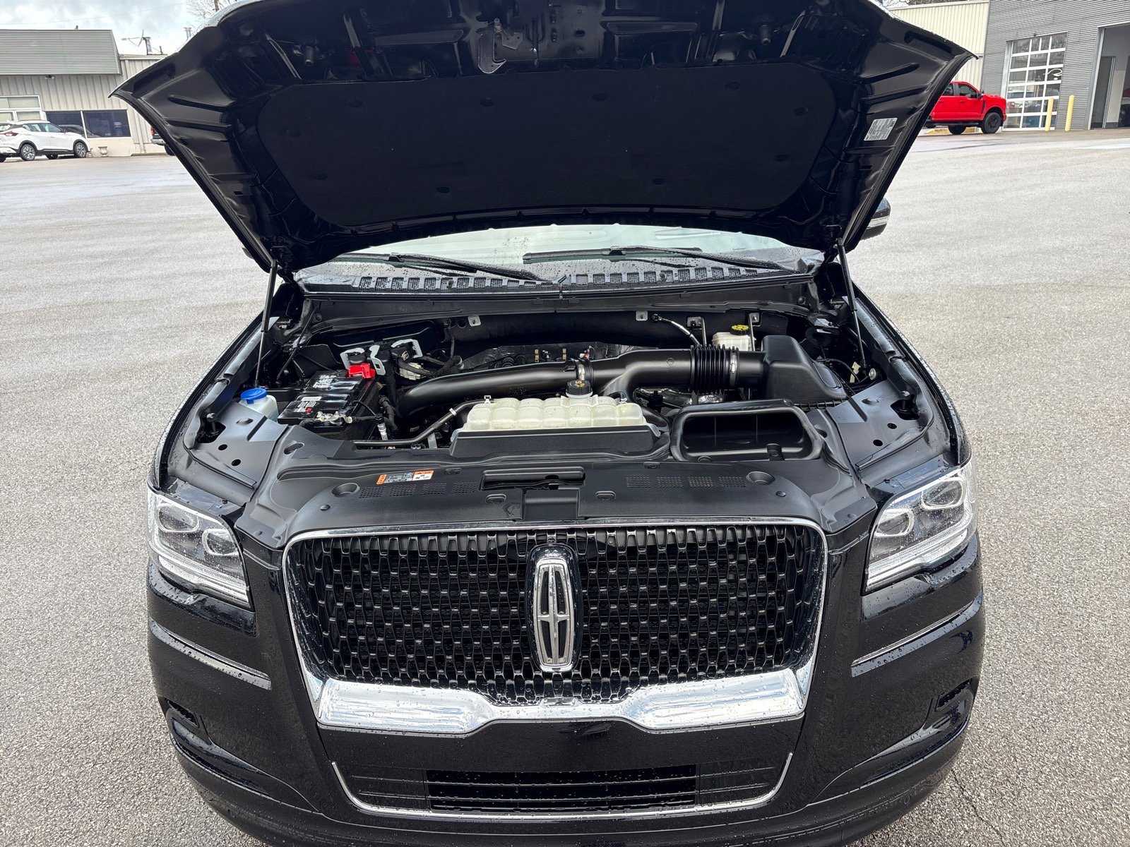 Used 2024 Lincoln Navigator Reserve image 14
