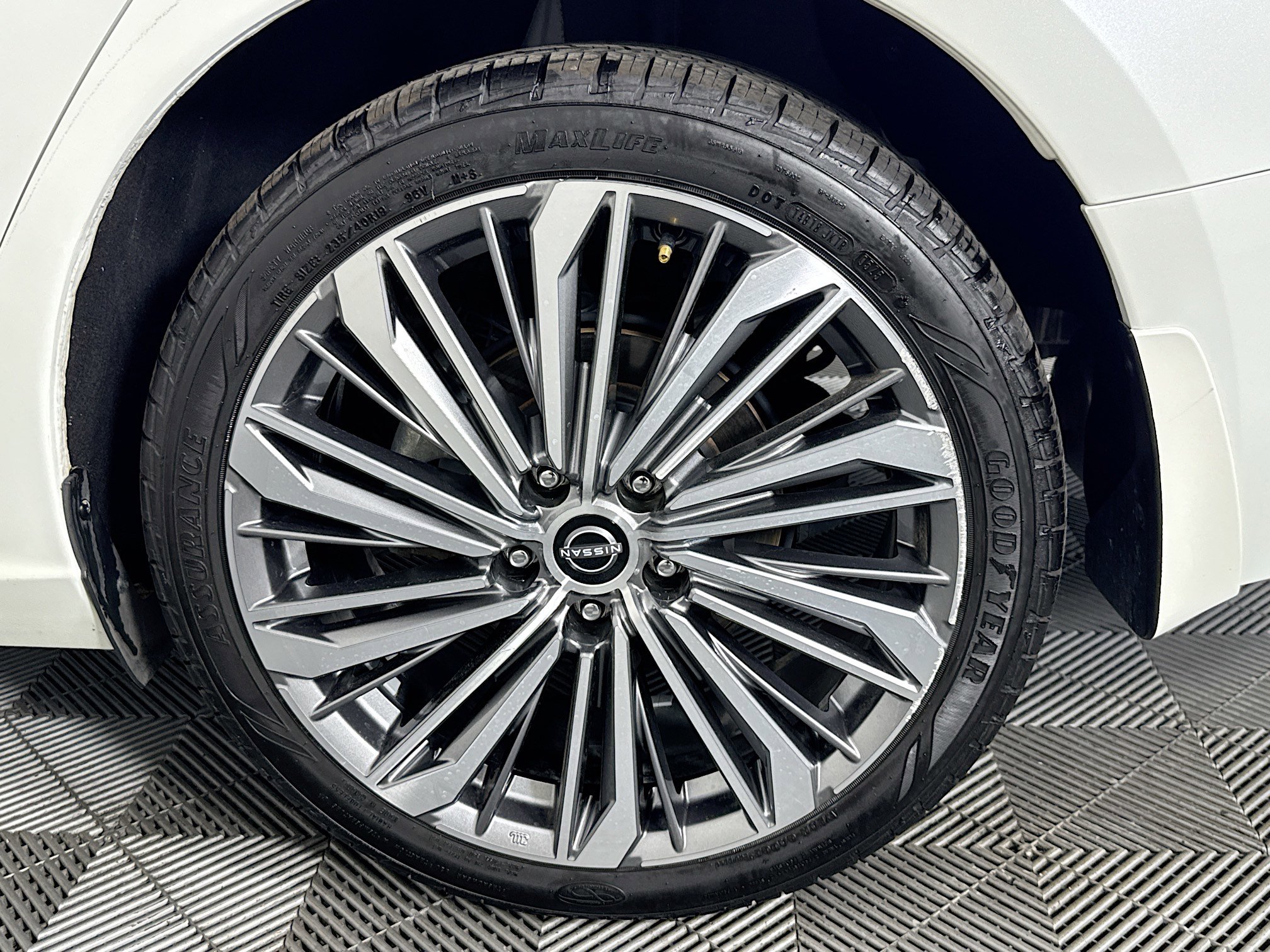 Used 2023 Nissan Altima 2.5 SL AWD/4WD image 36