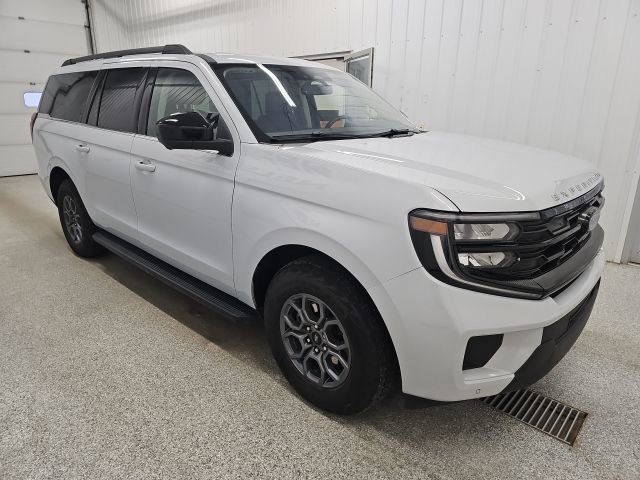 Used 2025 Ford Expedition Max Active AWD/4WD image 6