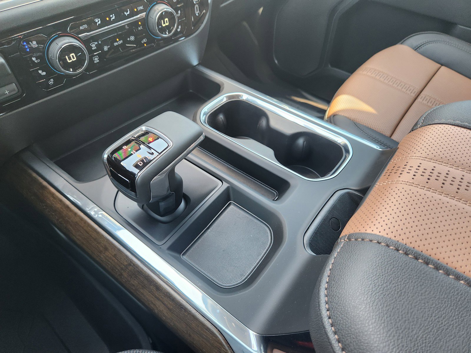 New 2026 Chevrolet Silverado 1500 High Country w/ High Country Premium Package image 15