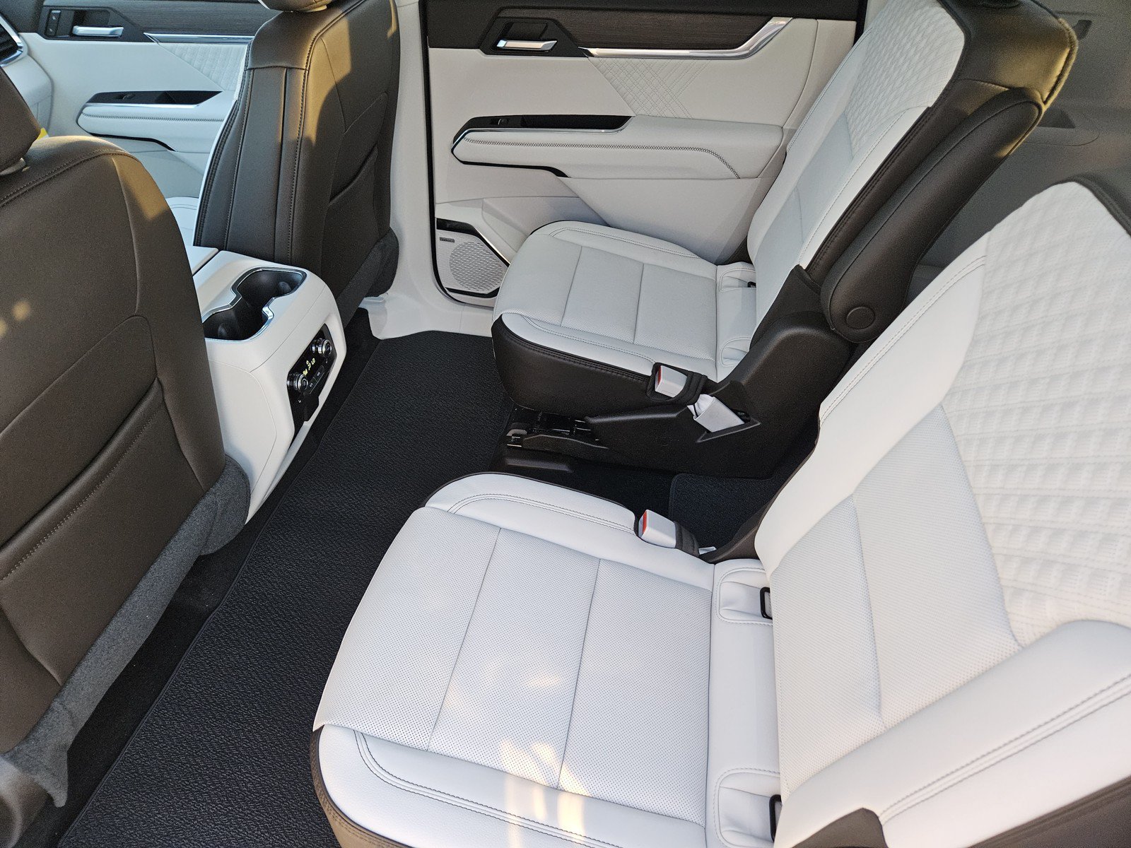 New 2027 GMC Acadia Denali FWD image 20