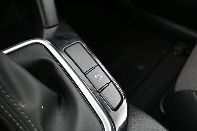 Used 2025 Kia Seltos S FWD image 31