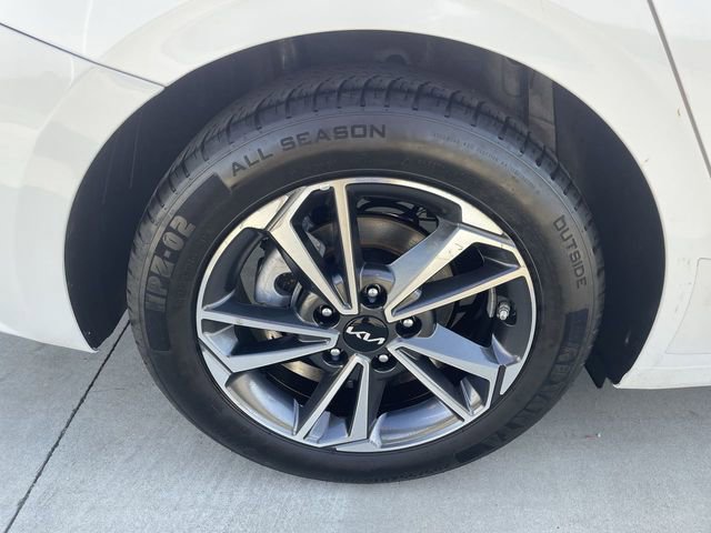 Used 2023 Kia Forte LXS image 32