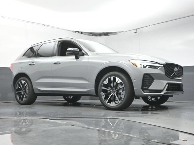 New 2026 Volvo XC60 B5 Plus w/ Protection Package Premier AWD/4WD image 38