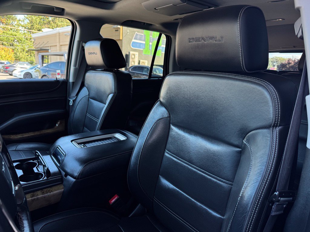 Used 2016 GMC Yukon Denali w/ Open Road Package AWD/4WD image 10