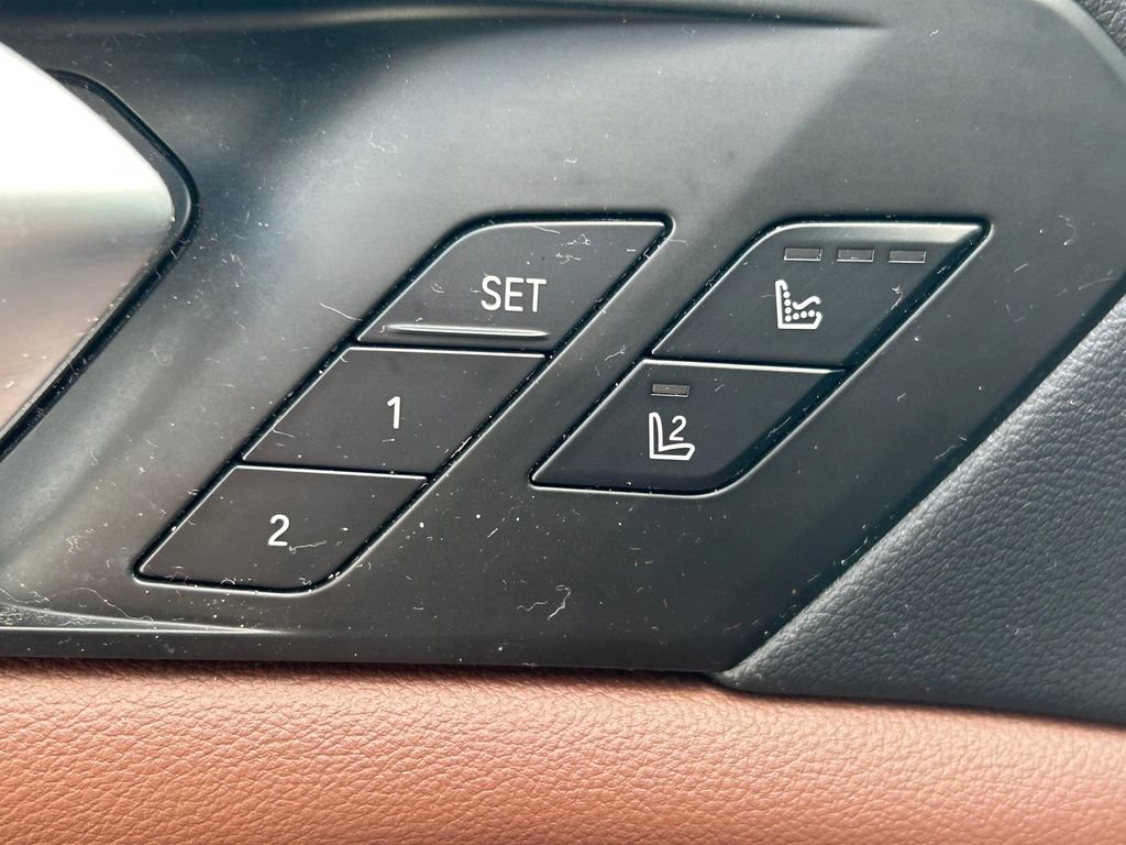 Used 2020 BMW X5 sDrive40i w/ Executive Package RWD image 27