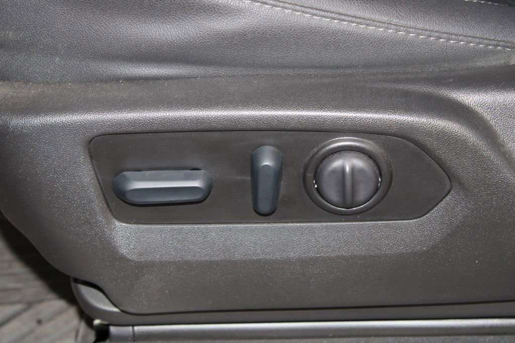 Used 2023 Chevrolet Silverado 2500 LT w/ Midnight Edition image 18