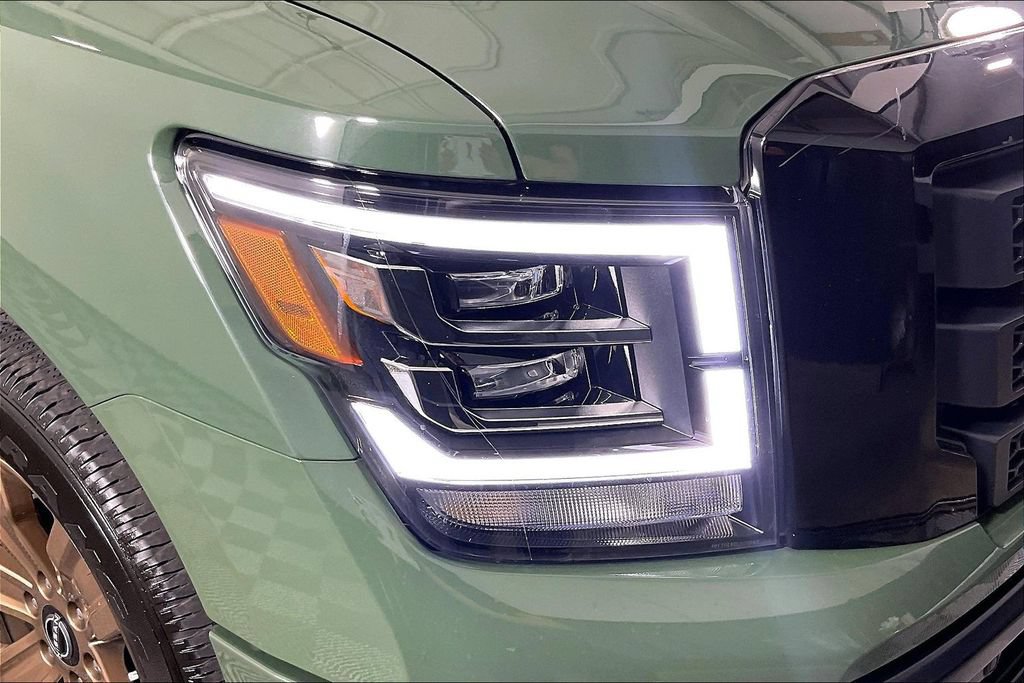 Used 2024 Nissan Titan SV w/ SV Bronze Edition Package RWD image 41