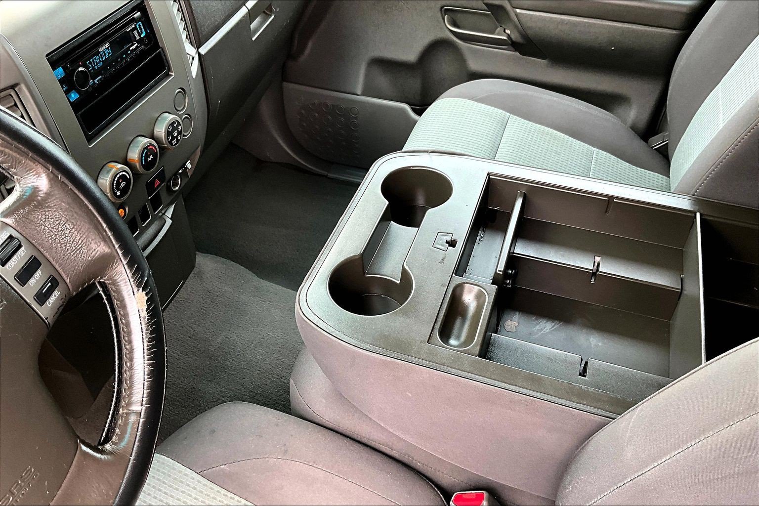 Used 2005 Nissan Titan SE RWD image 13