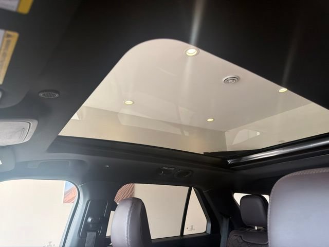 New 2026 Ford Explorer Platinum w/ LUX Leather Package AWD/4WD image 16