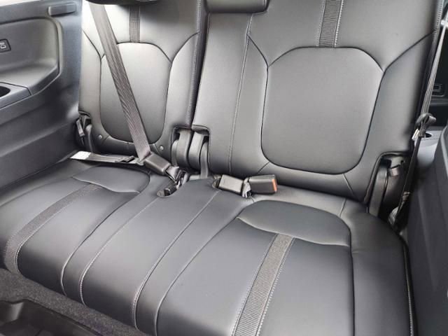 New 2025 Honda Pilot Touring image 21