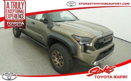 New 2025 Toyota Tacoma Trailhunter image 1