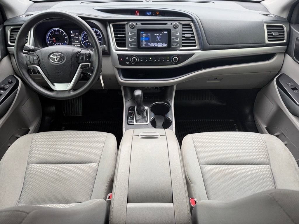 Used 2019 Toyota Highlander LE image 14