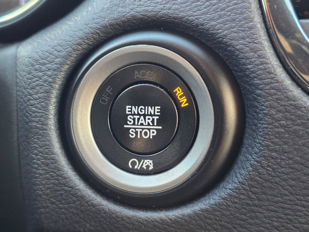 Used 2020 Dodge Durango R/T w/ Technology Group AWD/4WD image 26