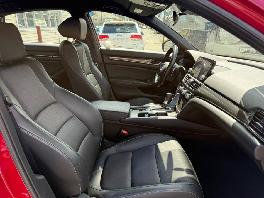 Used 2021 Honda Accord Sport image 32