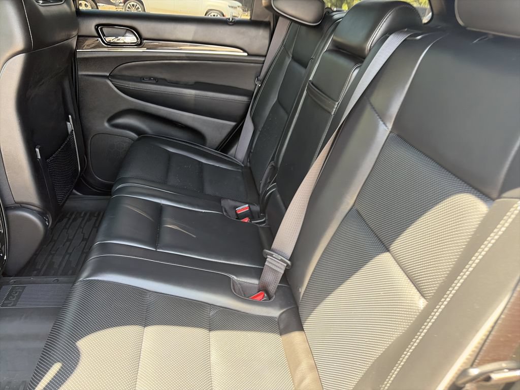 Used 2021 Jeep Grand Cherokee Overland AWD/4WD image 29