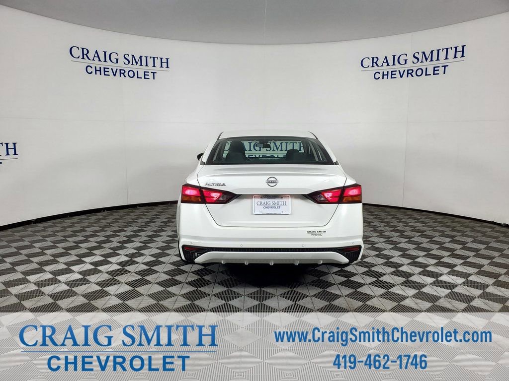 Used 2024 Nissan Altima 2.5 S image 12