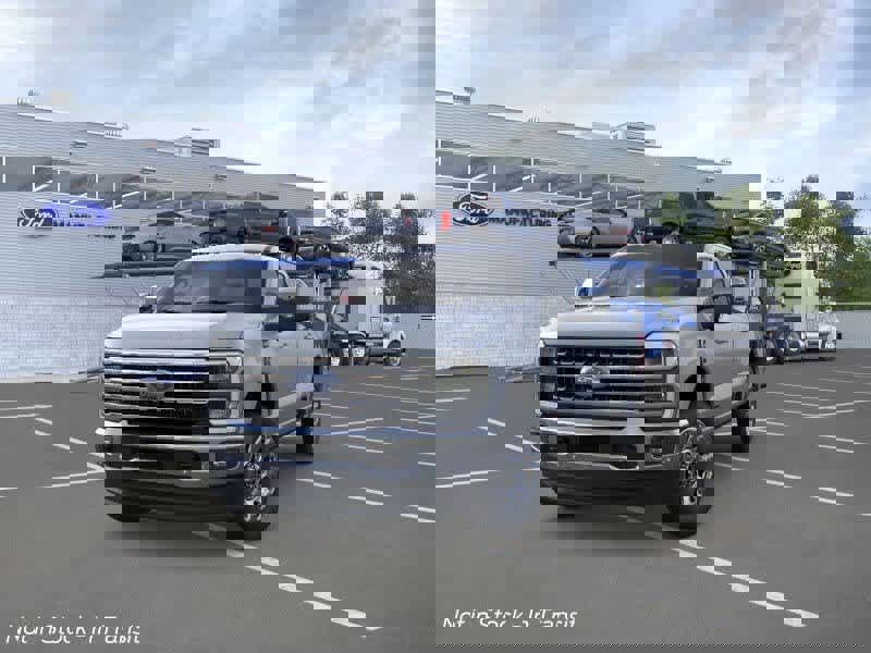 New 2026 Ford F350 4x4 Crew Cab Super Duty image 2