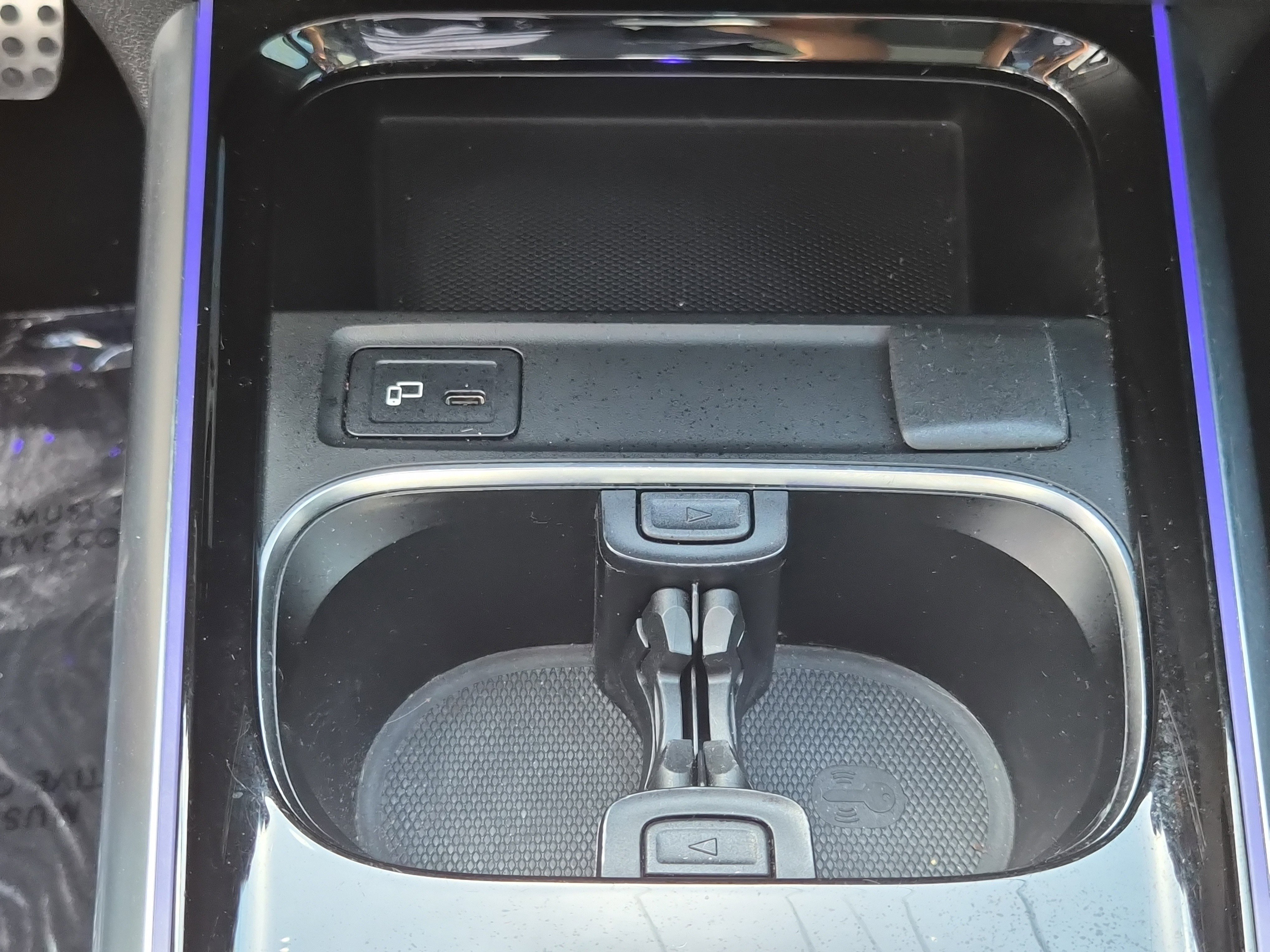 Used 2022 Mercedes-Benz GLA 35 AMG 4MATIC w/ Premium Package Lite image 31