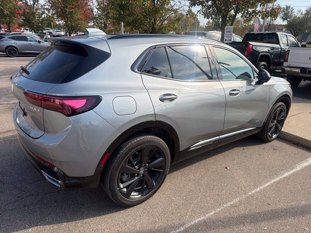 Used 2024 Buick Envision Sport Touring AWD/4WD image 3