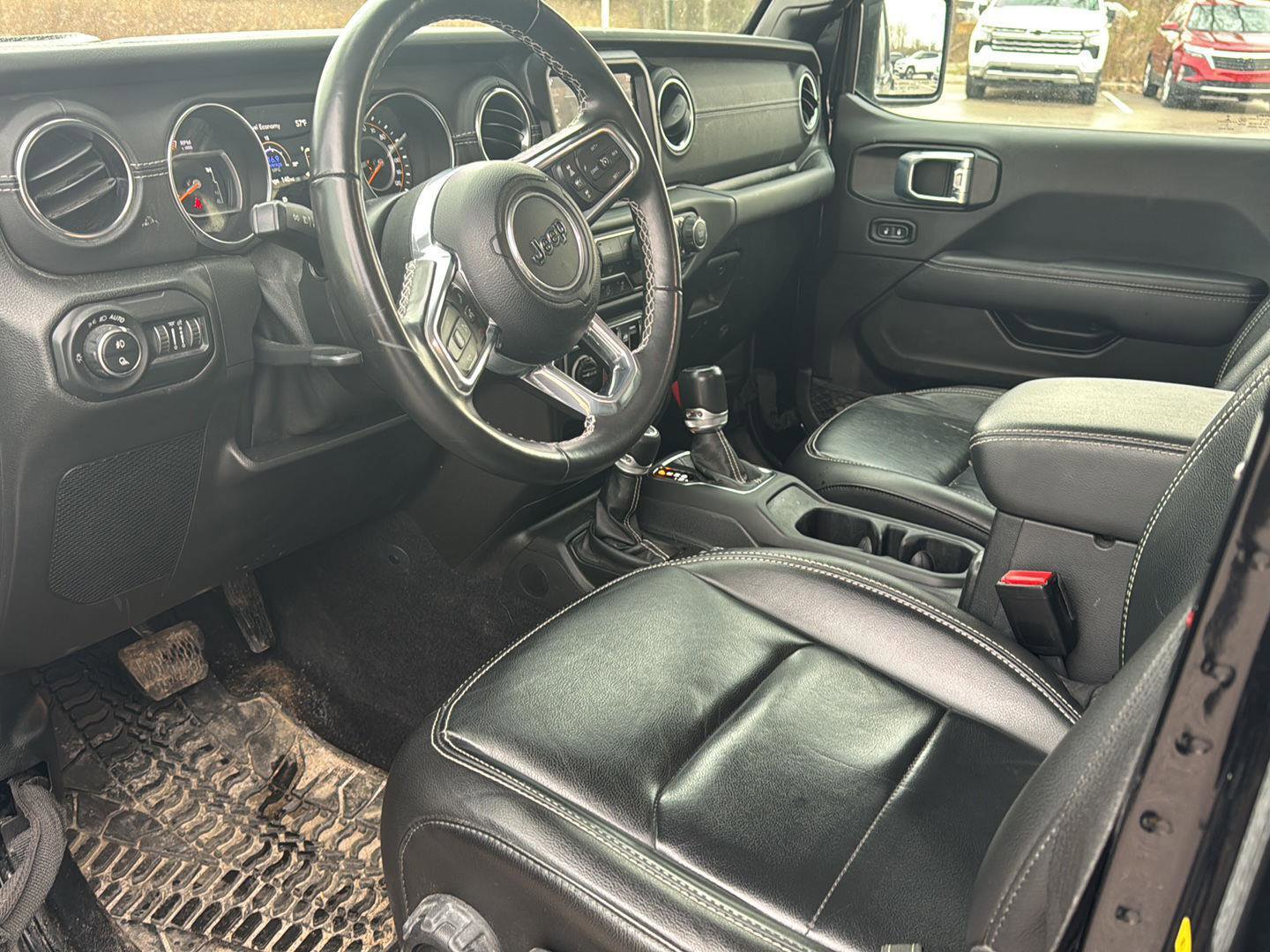 Used 2021 Jeep Gladiator Overland w/ Uconnect 4C Nav & Sound Group image 12