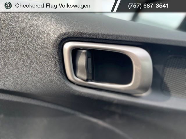 Used 2023 Hyundai Venue SEL w/ Cargo Package image 13