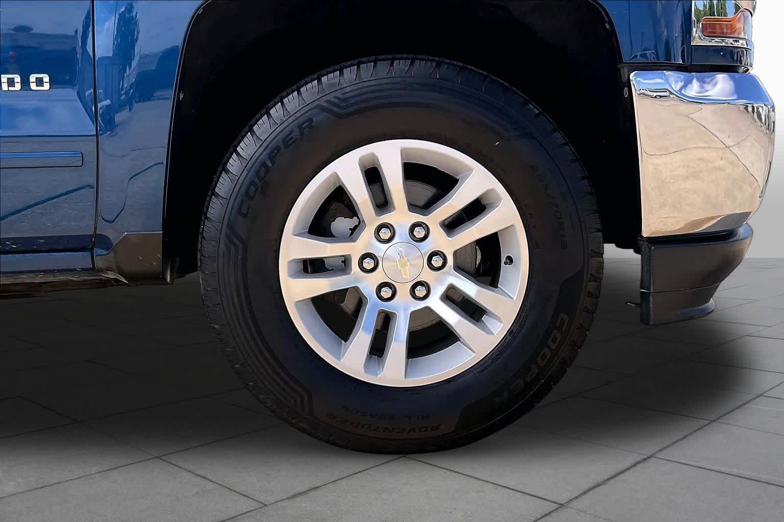 Used 2017 Chevrolet Silverado 1500 LT w/ All Star Edition RWD image 11
