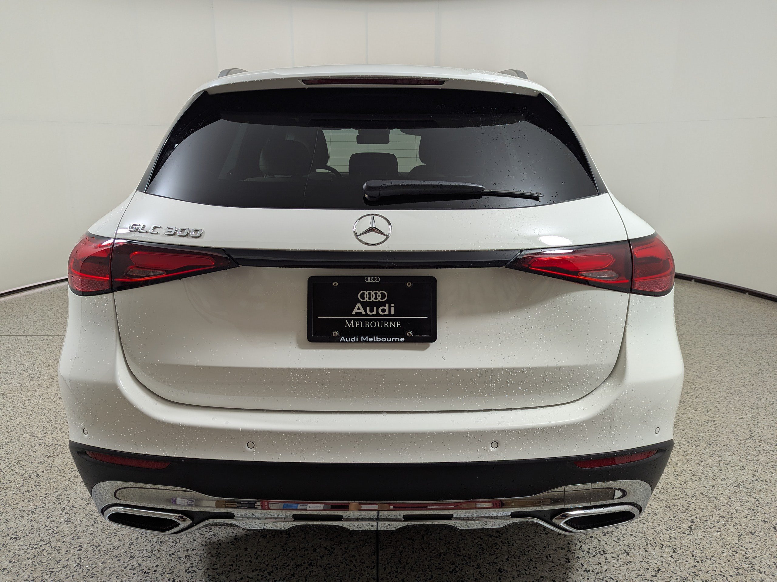 Used 2025 Mercedes-Benz GLC 300 image 6