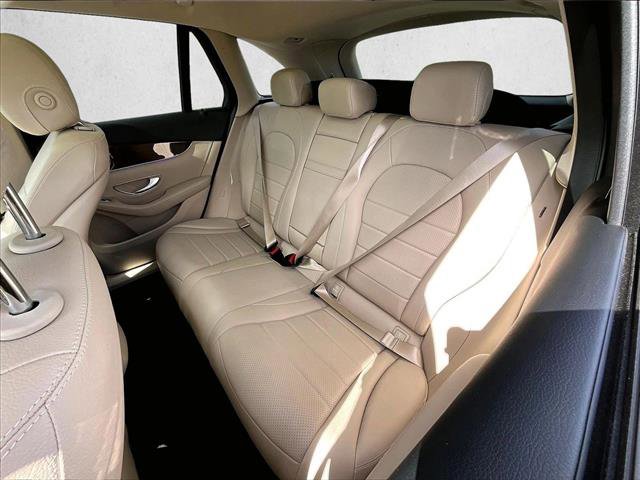 Used 2021 Mercedes-Benz GLC 300 image 26