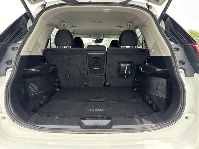 Used 2020 Nissan Rogue SV AWD/4WD image 25
