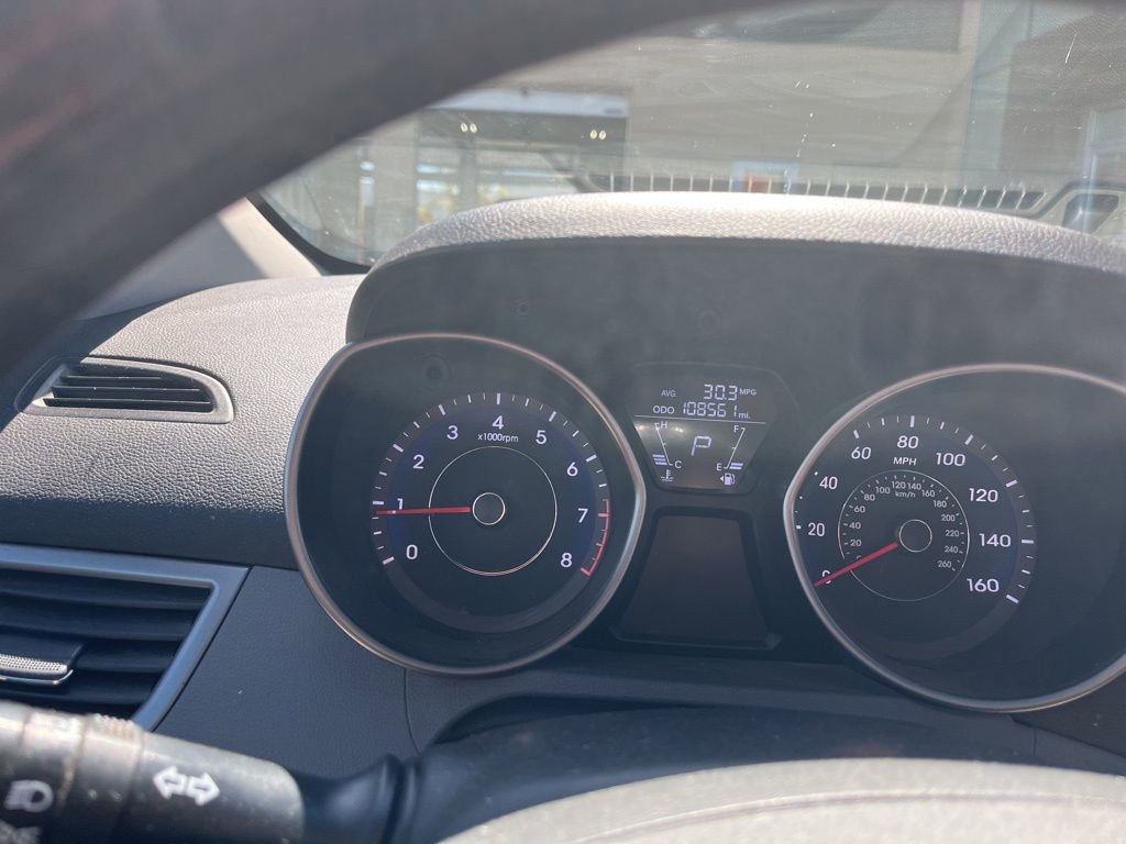 Used 2011 Hyundai Elantra GLS w/ Preferred Equipment Pkg 3 image 4