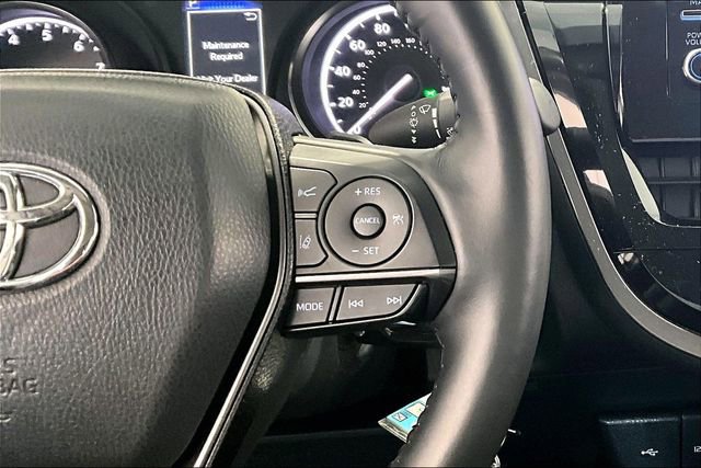 Used 2024 Toyota Camry SE image 12