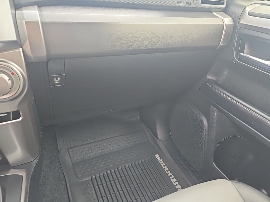 Used 2018 Toyota 4Runner SR5 Premium image 19