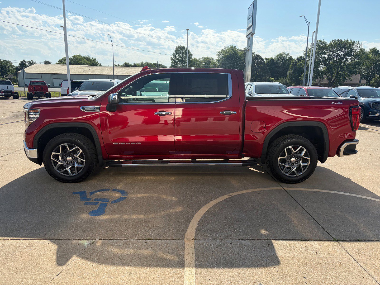 New 2026 GMC Sierra 1500 SLT w/ SLT Premium Package AWD/4WD image 3