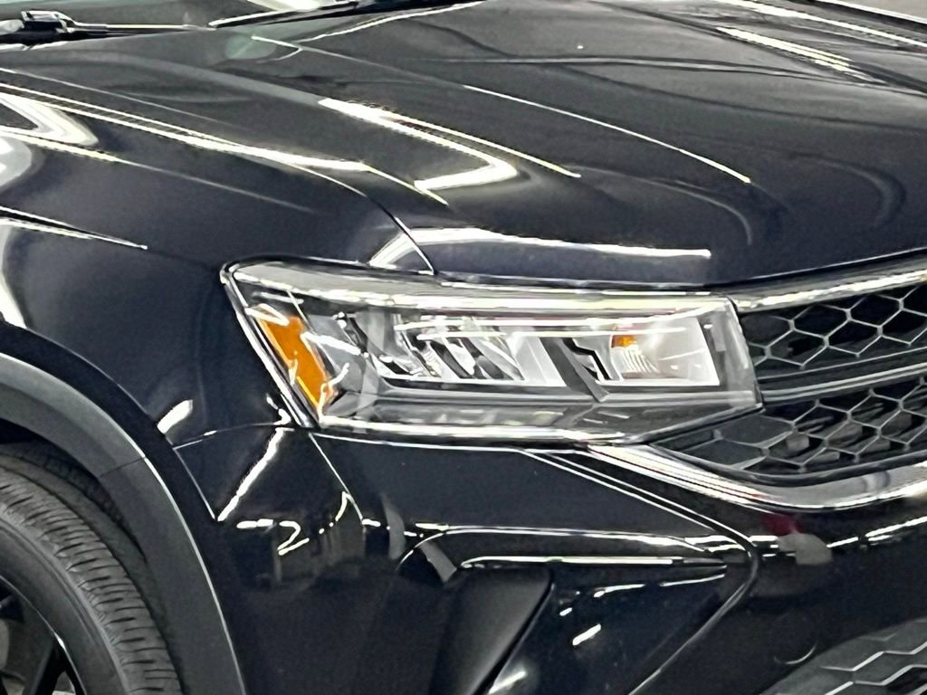 Used 2022 Volkswagen Taos SE w/ Panoramic Sunroof Package image 41