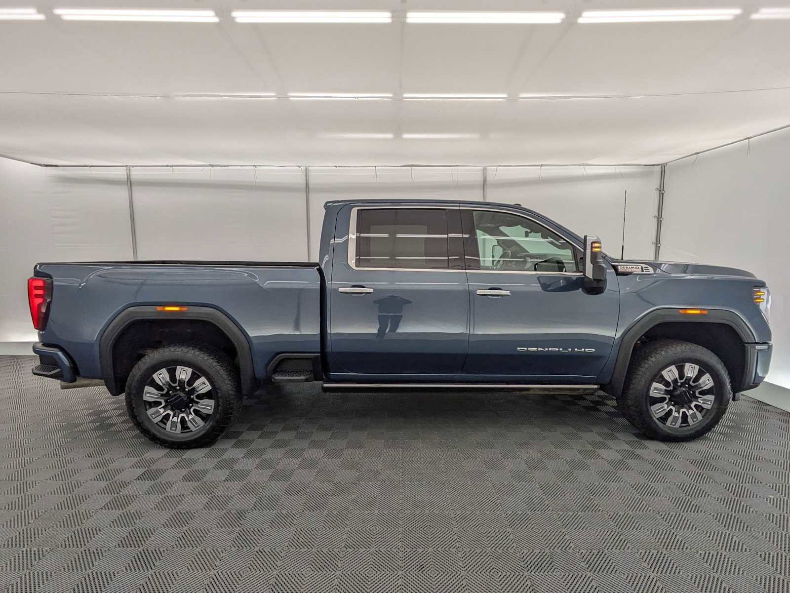 Used 2025 GMC Sierra 2500 Denali w/ Denali Reserve Package image 7