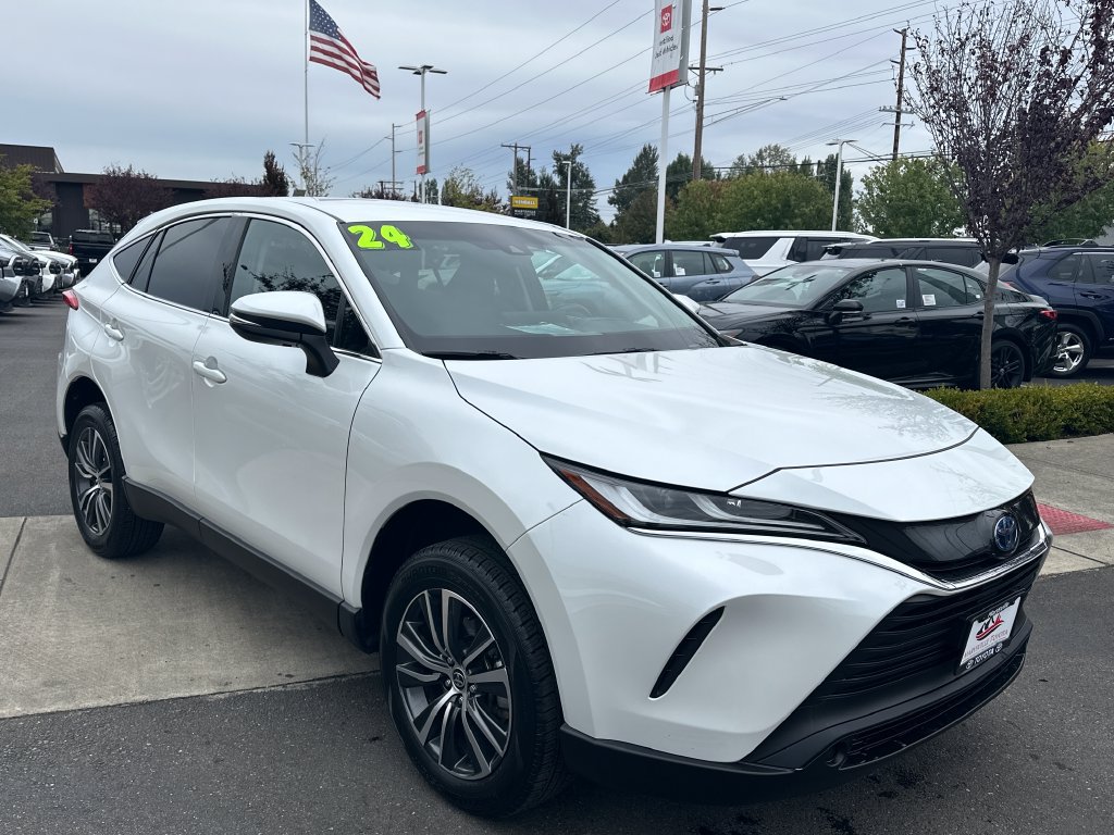 Certified 2024 Toyota Venza LE AWD/4WD image 7