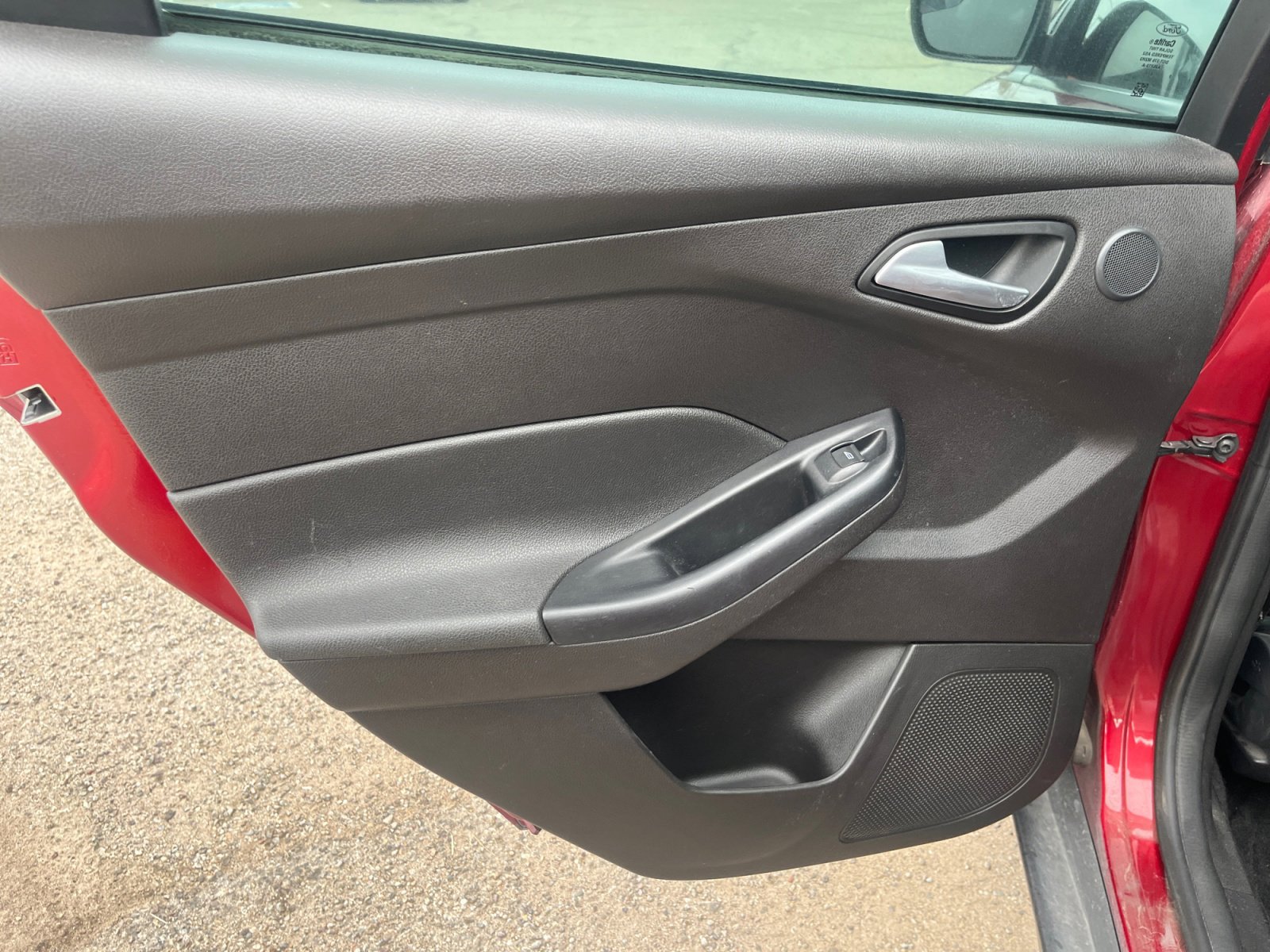 Used 2017 Ford Focus SEL image 16