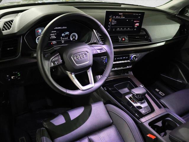 Used 2023 Audi Q5 e Premium Plus w/ Premium Plus Package image 12
