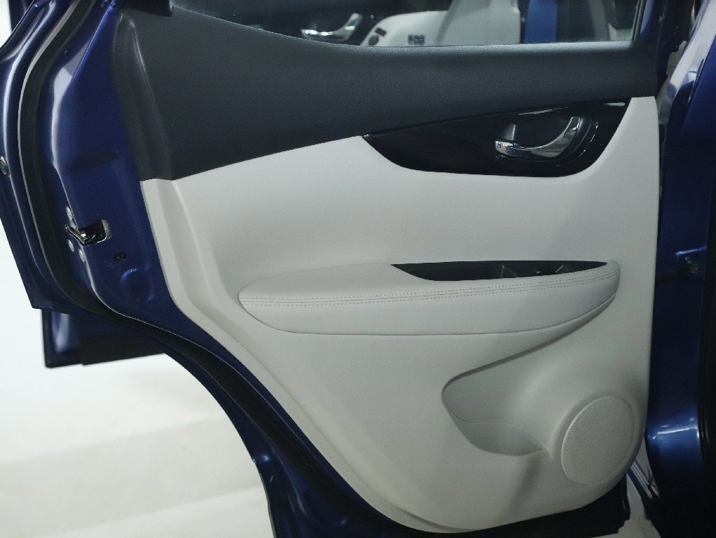 Used 2022 Nissan Rogue Sport SL w/ Premium Package image 13