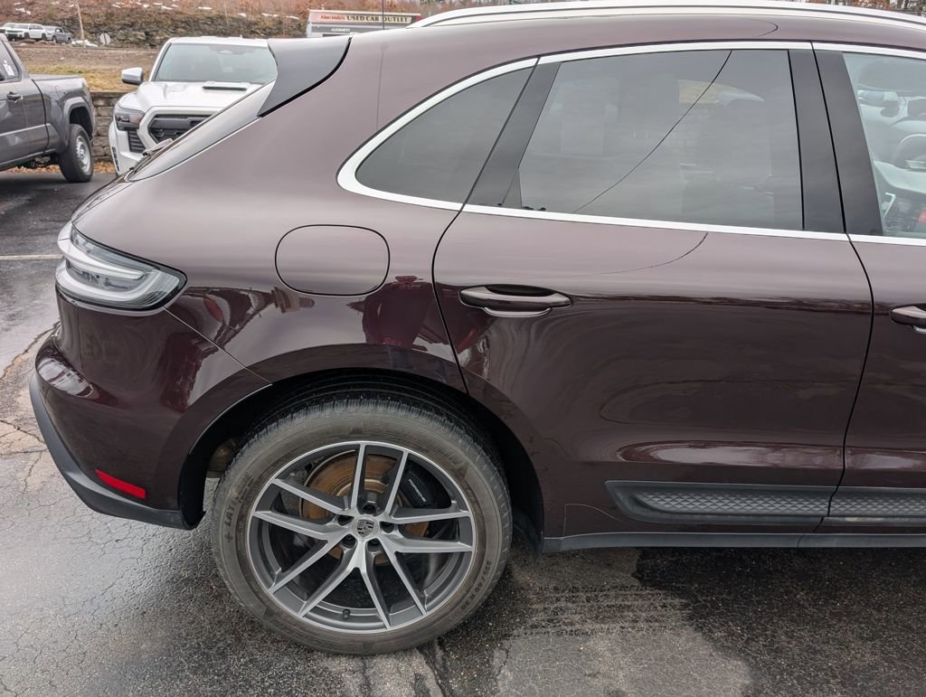 Used 2024 Porsche Macan image 8