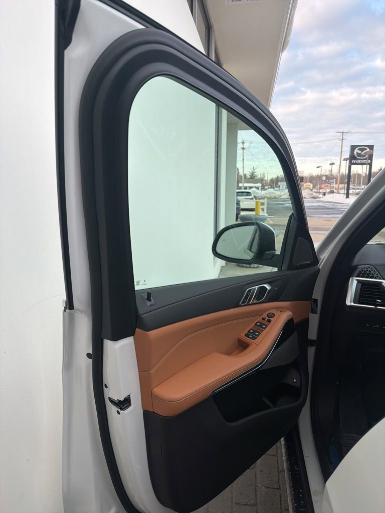 New 2026 BMW X7 M60i image 76